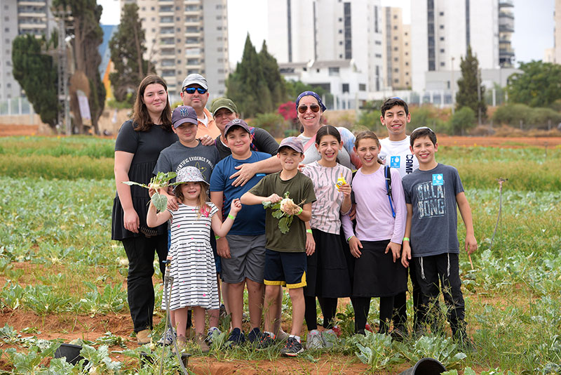 leket-israel-volunteer-img
